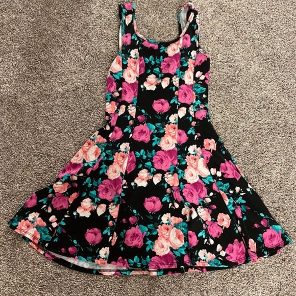Floral skater dress - Picture 2 of 3